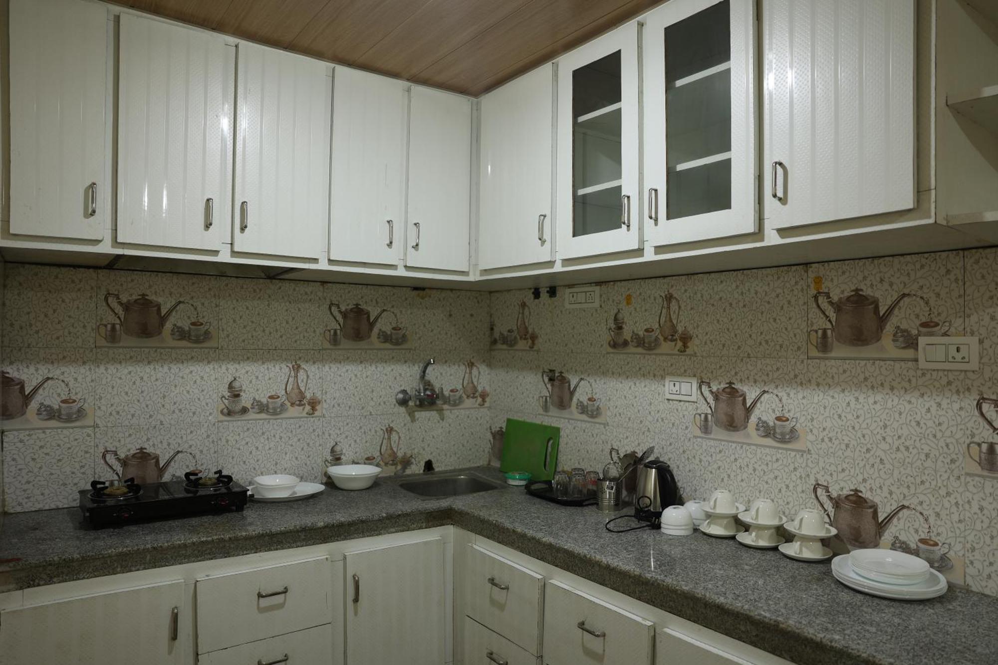 The Khayabaan - Luxurious Home Stay Away From Home Σριναγκάρ Εξωτερικό φωτογραφία